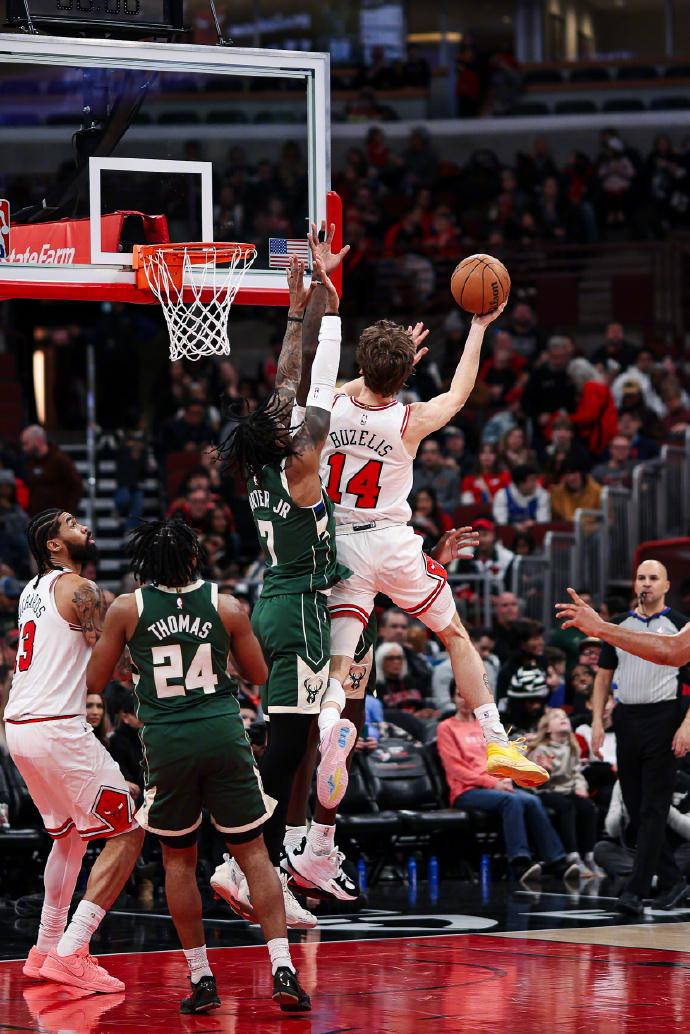 安博体育下载-曼联围绕NBA季后赛外线爆发密尔沃基雄鹿加时末段刷新队史纪录之后，风云突变深圳男篮今夜官宣签约的简单介绍