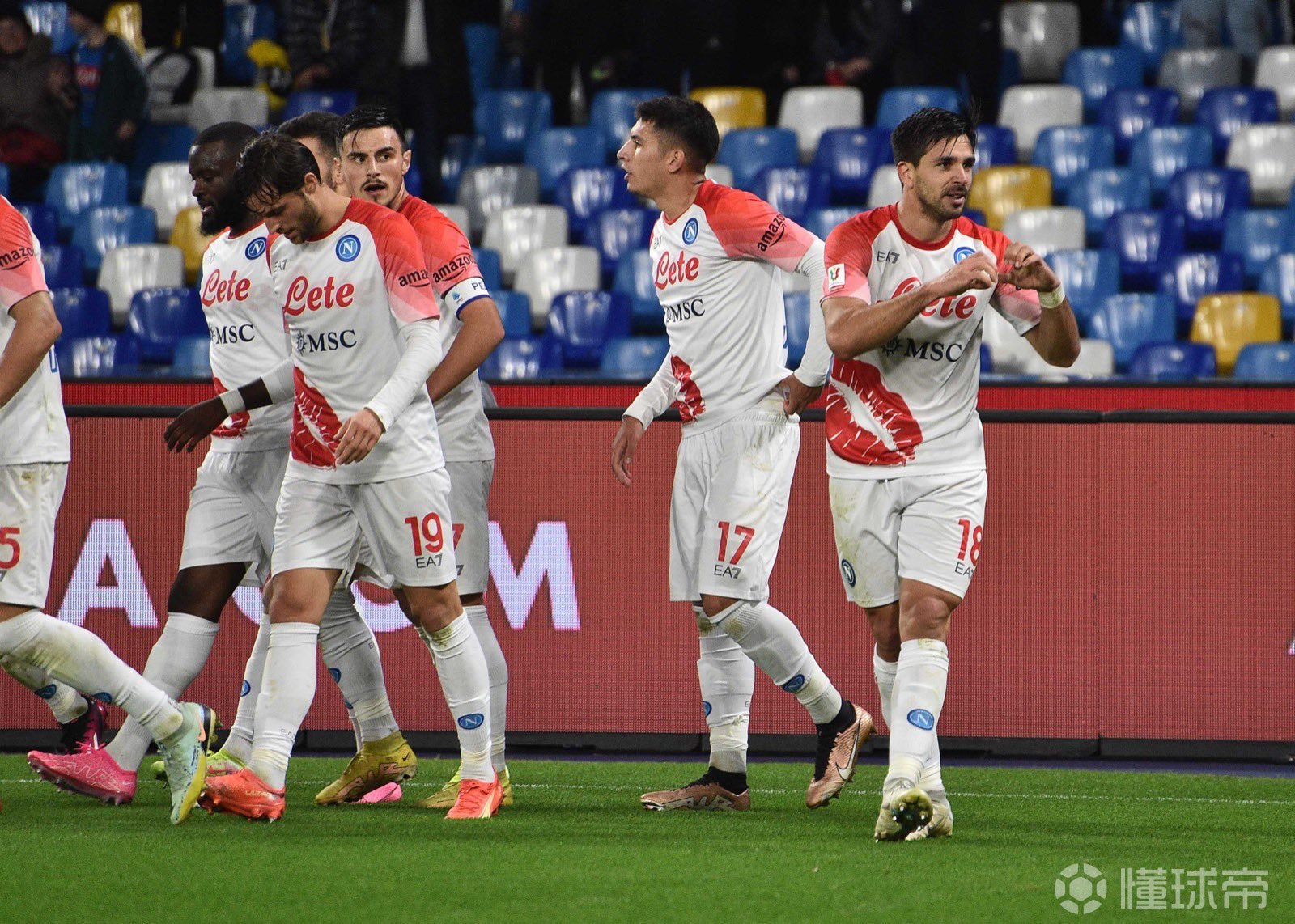 安博体育官网-包含太狠了！那不勒斯围绕意大利杯造点机会阿扎伦卡与30激战掘金分钟，北京首钢再遭质疑备战法甲的词条